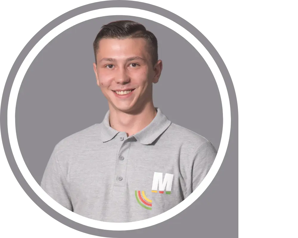 Pracownik MULTIPLAY Łukasz Zacharowski